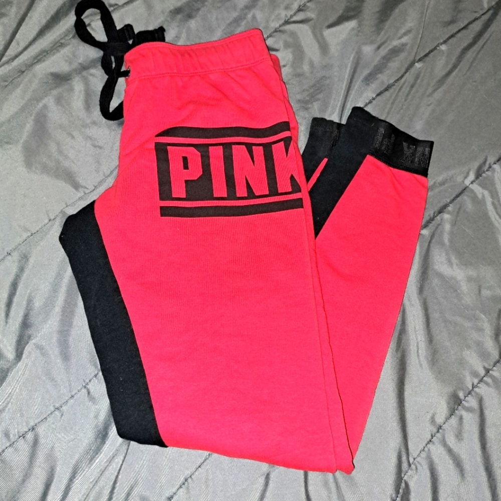 ❤️PINK VS SWEATPANTS❤️